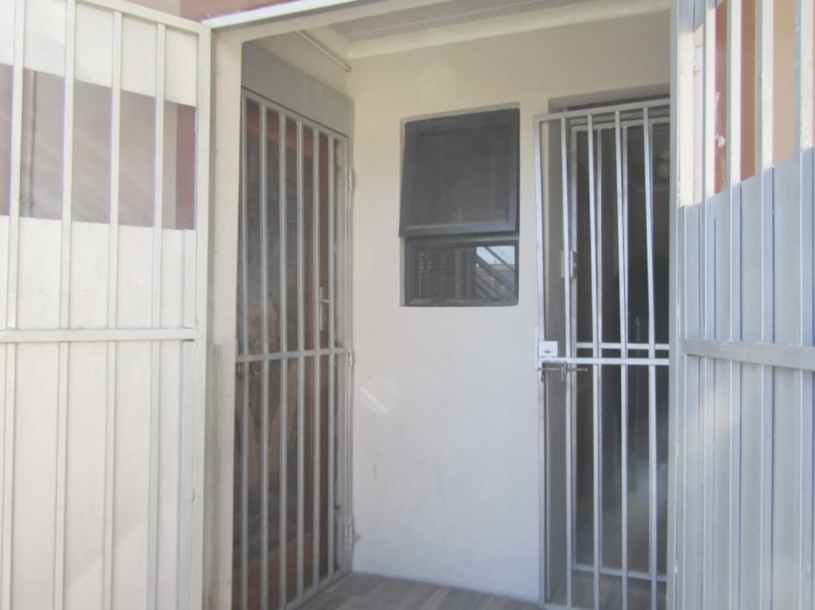 4 Bedroom Property for Sale in Delft Western Cape